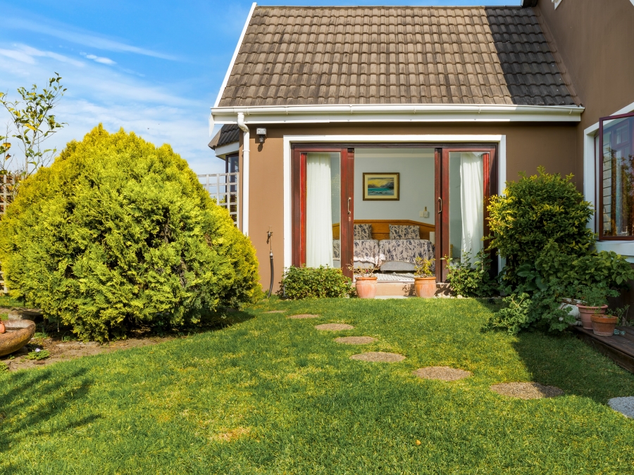 3 Bedroom Property for Sale in The Island Western Cape